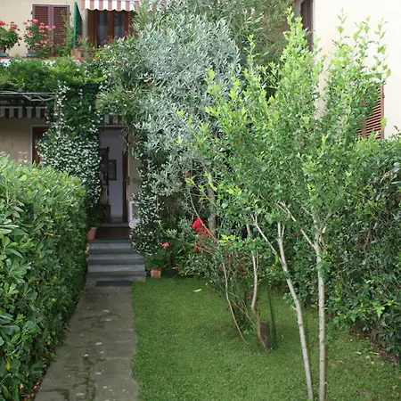 Versilia - Con Giardino Holiday home *