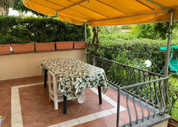 Versilia - Con Giardino * Marina di Pietrasanta