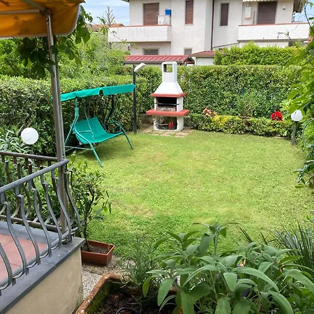 Versilia - Con Giardino Holiday home